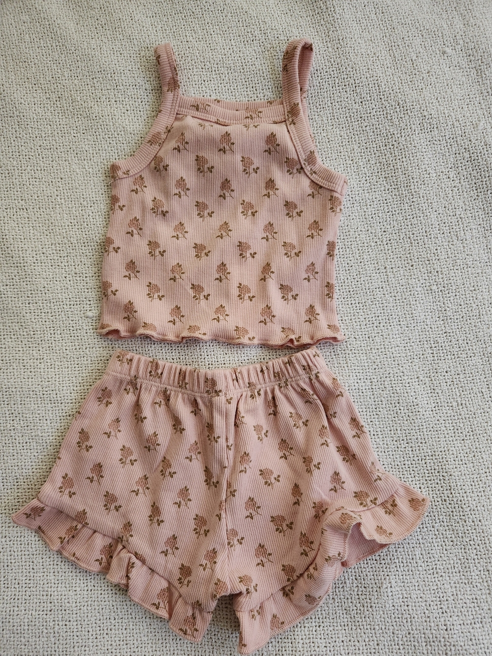 Quincy Mae Blush Pink Floral Ribbed Tank & Ruffle Shorts Set 6-12 Months - Picture 2 of 2